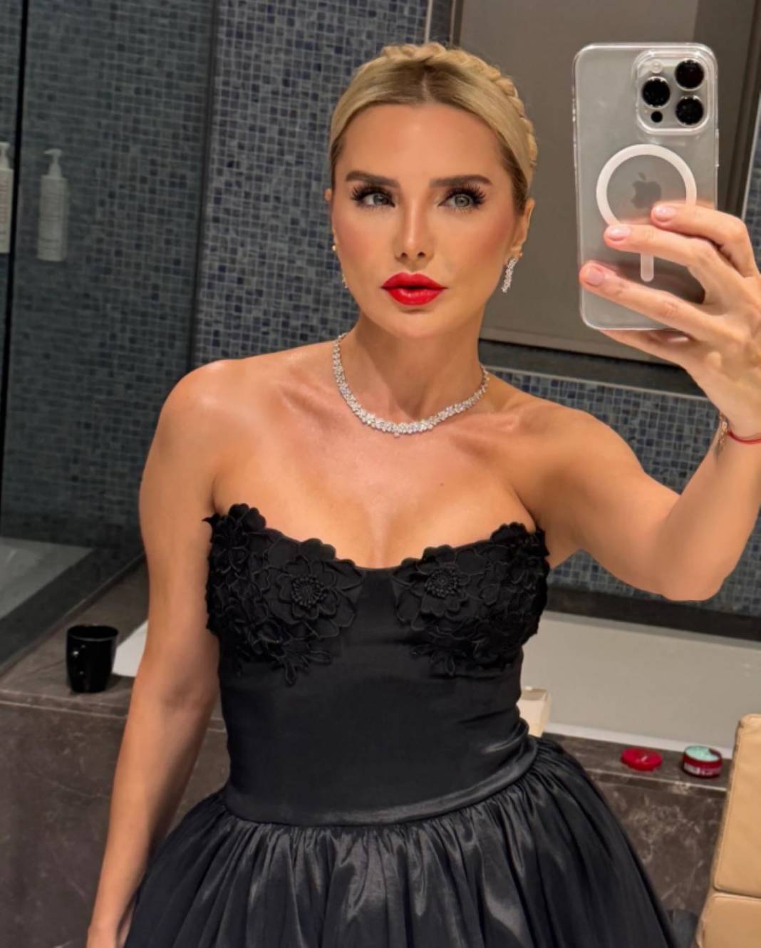 Hamileyken aldığı kilolarla kimse tanıyamamıştı! Ece Erken ayda 7 kilo verdiren zayıflama sırrını açıkladı 1